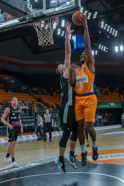 也正是他让 也正是他让