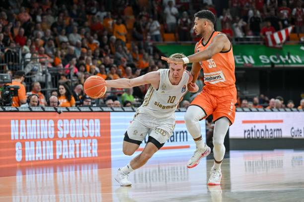 他们在至关 他们在至关